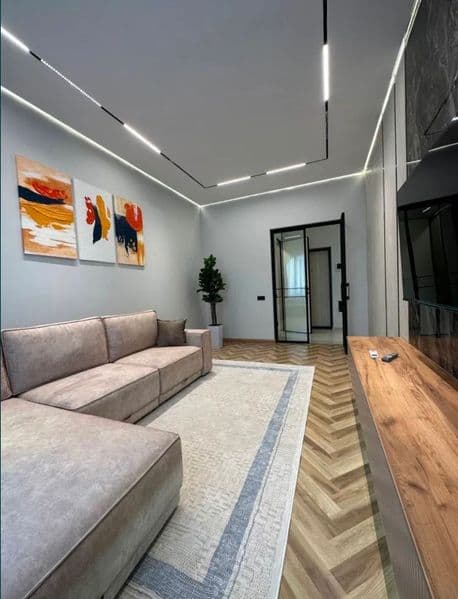 Ц-5 новостройка й Алайски ринок 2 комтная квартира