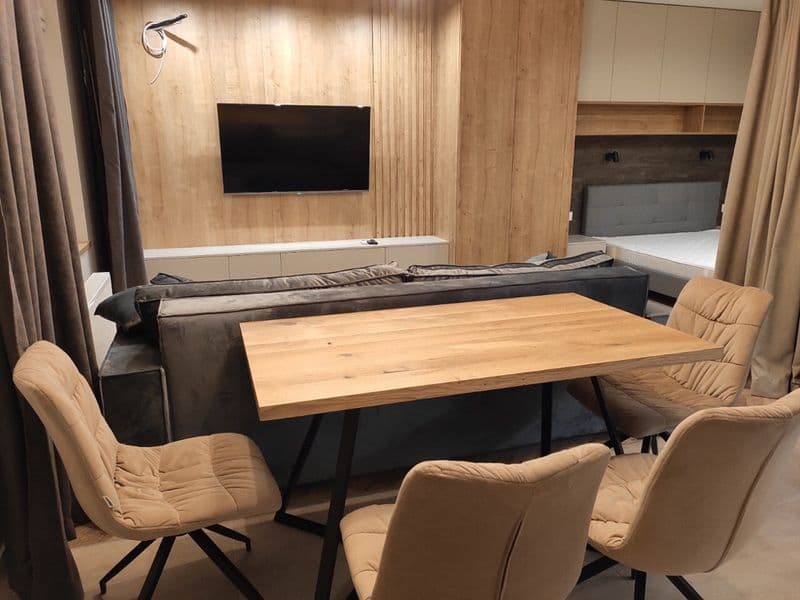 Ц 5 2х комнатная <br />
<br />
Ориентир  Кафе централ <br />