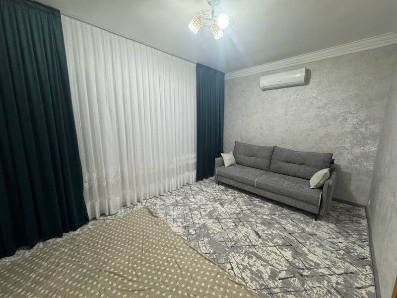 Сдаётся квартира Чиланзар 2 квартал 1/3/5. Квартира большая 