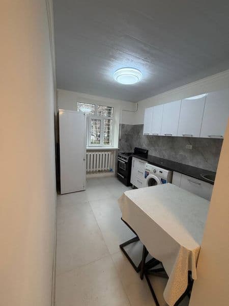 Чиланзар 2 Квартол срочно сдаеться <br />
Локация хорошая вс