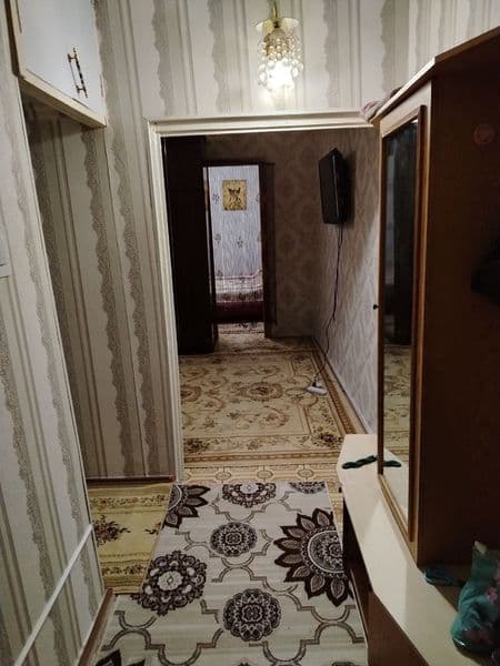 Сдаётся квартира. Однокомнатная,  переделанная в 2ух. Массив — фото 4