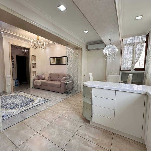 2х комнатная просторная квартира<br />
Улица С.Азимова<br />