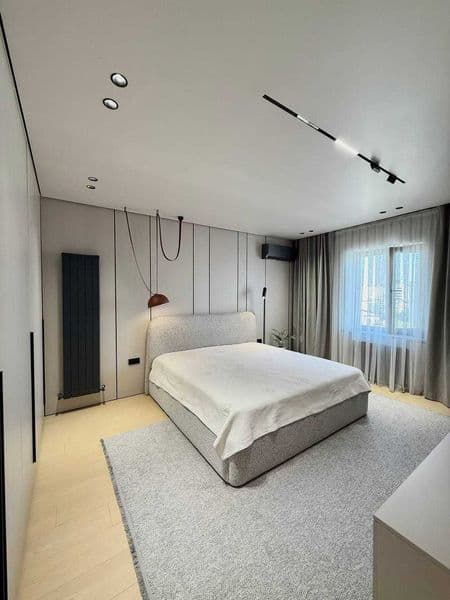 [уА: 0095]<br />
Уважаемые гости и жители Ташкента, рады пре