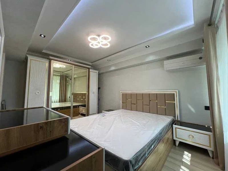 Район: Юнусабадский<br />
Адрес: Ц4 Алайский базар <br />
<b — фото 4