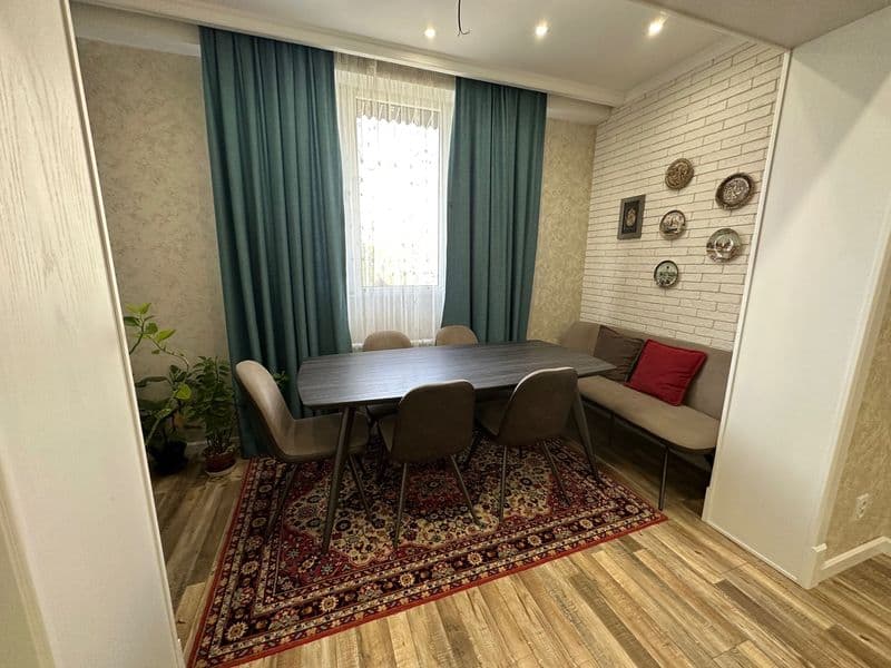 Чистая квартира в долгосрочную аренду. Ориентир метро Ойбек.