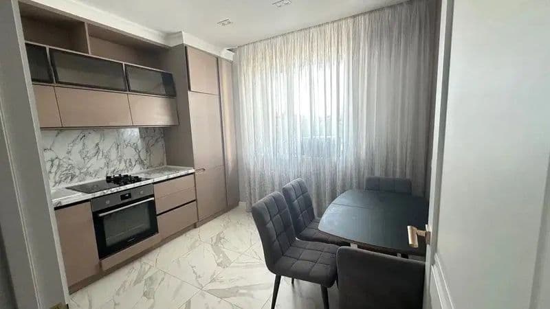 Сдается комфортная квартира в лучшем районе города <br />
<b — фото 3