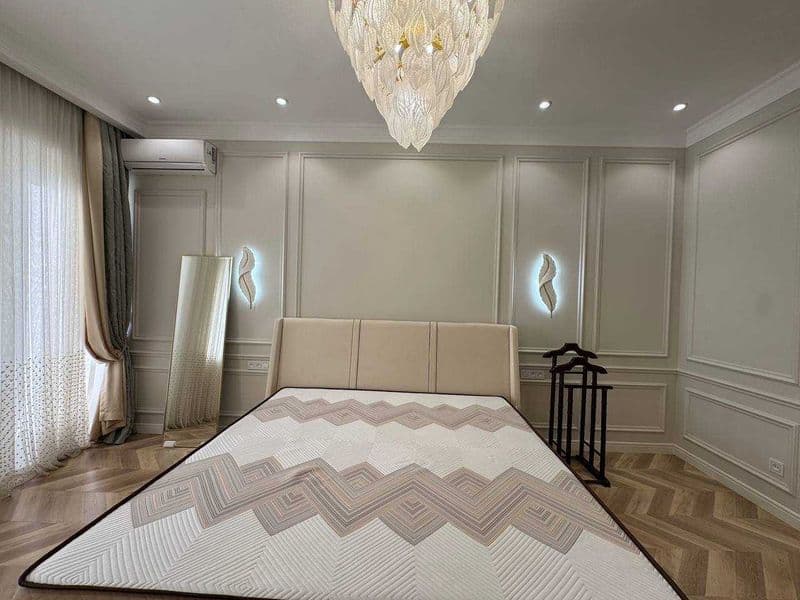 Район: Юнусабадский<br />
Адрес: Хон сарой<br />
<br />
Комн — фото 3