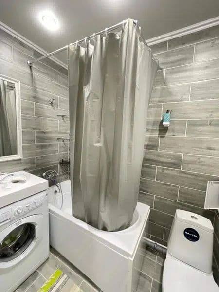 Электроаппарат 1/4/7 Рядом с центром Узбум Саракулька. Имеет