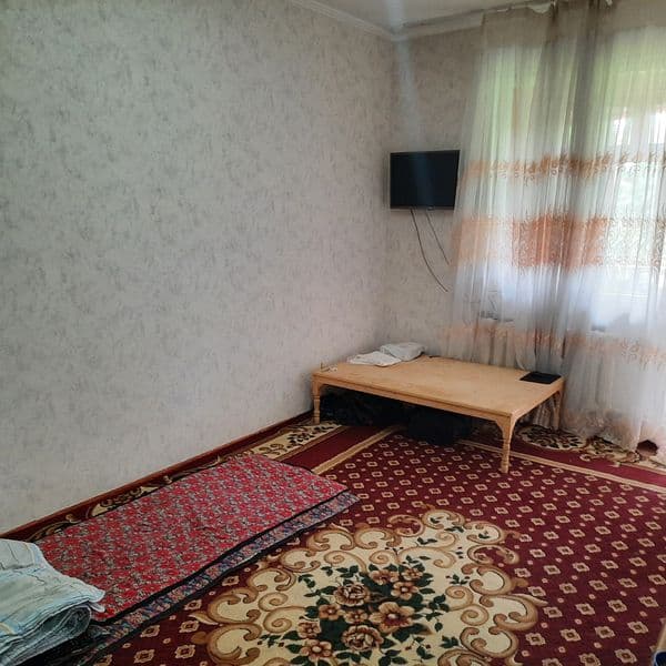 Чилонзорда 18 квартал Ал хоразимий круг якинида кв бор 2 бол — фото 2