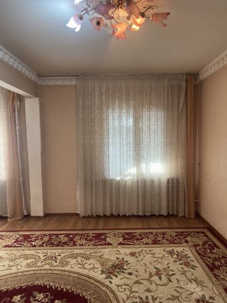 Drujba Qoratoshda odobli qizlar bilan birga turishga barcha 