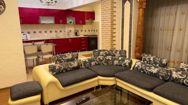 Мирабатский район Цум 2хона 9этаж 75 квадрат <br />
Нархи 70