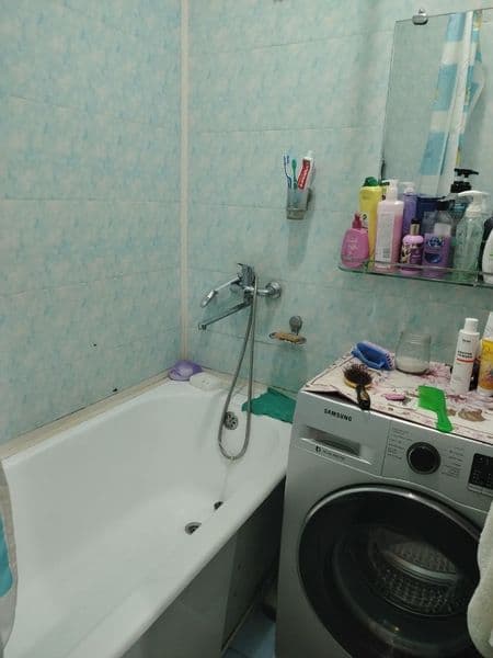 Sheriklika 2 ta qiz olaman 800 mingdan hamma sharoit bor bez