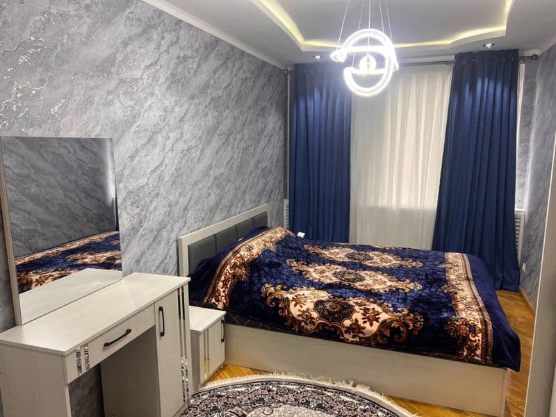 Отличное расположение дома - всё рядом - много магазинов, Це — фото 5