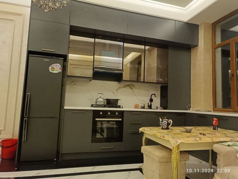 2 хонали новостройкага бирга яшаш учун 2 та киз кк. 100$ дан