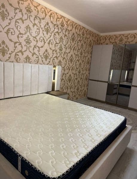 Yashnaobod remonti alo uy ijaraga beriladi <br />
Orintir Ch