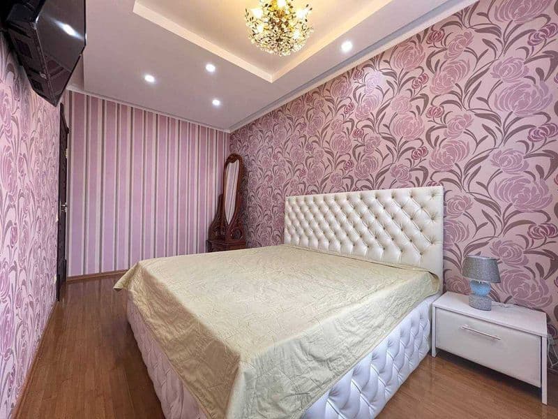 Район: Мирзо-улугбекский <br />
Адрес: Стадион Старт<br />
< — фото 3