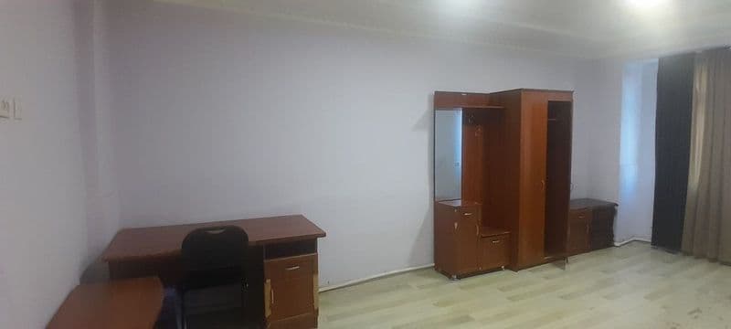 Сдаётся квартира на Чиланзаре 7квартале 1 комнатная квартира