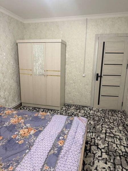 Sergeli tumani Xonobod metroga 4-5minutlik yoʻlda joylashgan