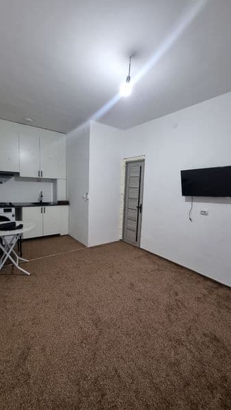 Сдаётся однокомнатная квартира, переделанная в двухкомнатную