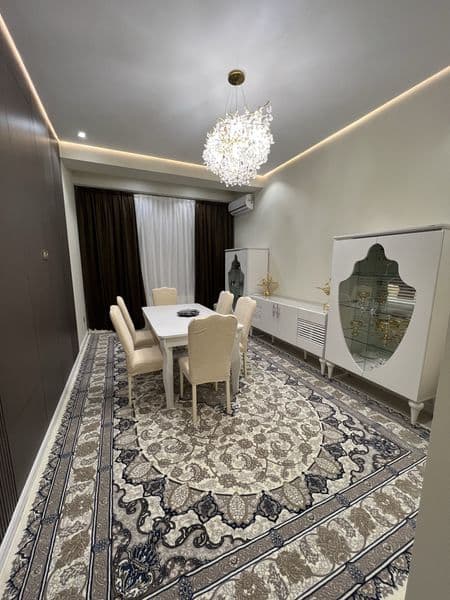 Новая квартира 80 кв.м., расположена рядом с Алайским рынком