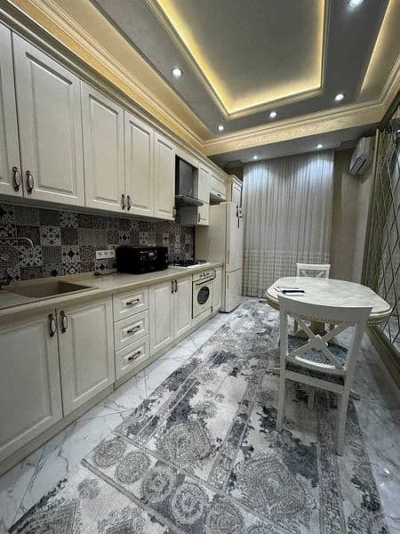 Район: Шайхантахур<br />
Адрес: Чорсу<br />
<br />
• Комнат: — фото 2