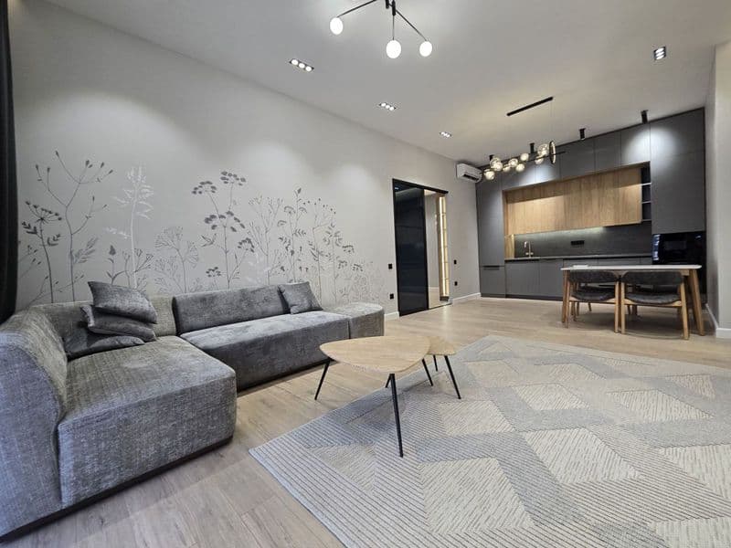 Сдаётся квартира 2х комнатная <br />
Площадь 75м2<br />
Этаж — фото 2