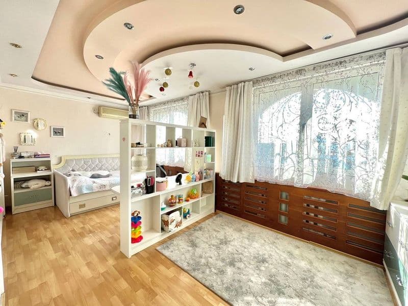 Сдаётся светлая и уютная семейная 5-комнатная квартира в бан