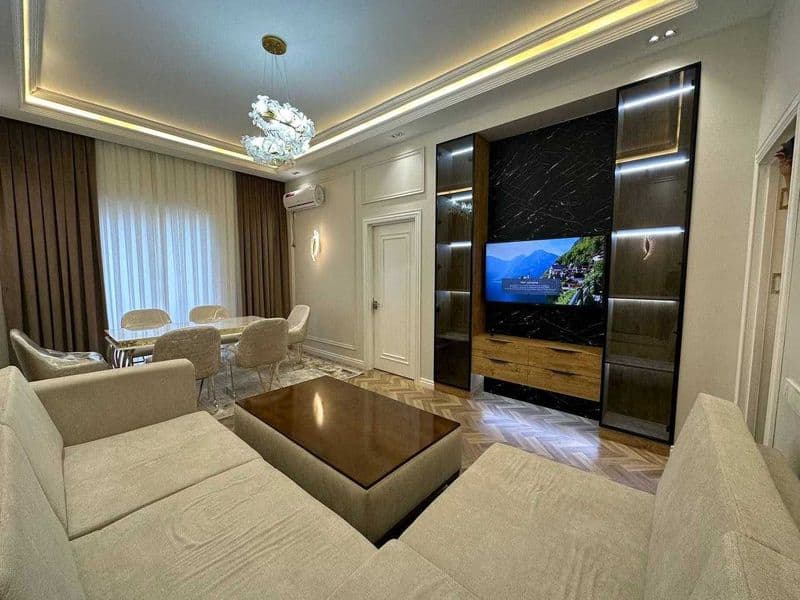 2 комнаты • 75 м² • 6/10 этаж<br />
<br />
Район: Мирзо Улуг