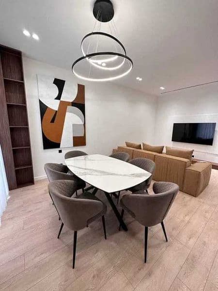 Район: Мирабадский<br />
Ориентир: Мирабад авенью<br />
<br 