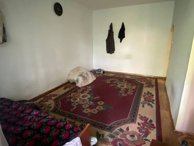 Kvartira da akkuratni turadigan bola olinadi. Narxi 650. Met