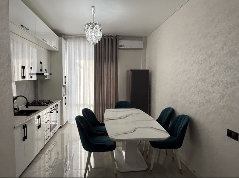 Сдаётся шикарная 2-комнатная квартира в Новостройка<br />
<b — фото 3