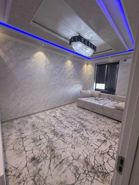 Сдам в новостройке комнату молодой семье либо же двум девушк