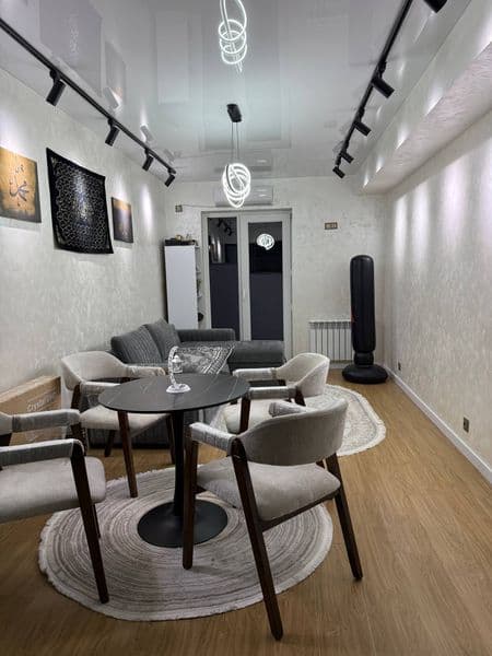 Ijaraga uzoq mudatga oila yoki akuratni insonlarga. Navostro