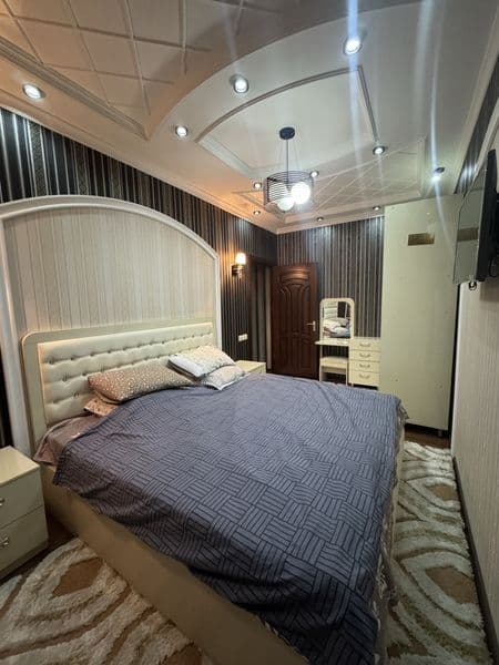 Сдается 3 комнатная квартира <br />
Укомплектована мебелью и