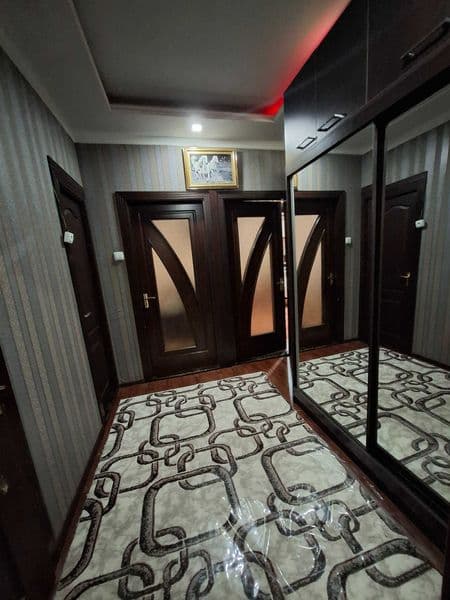 Чиланзар, 8-й квартал.<br />
Трёхкомнатная квартира, 3-й эта