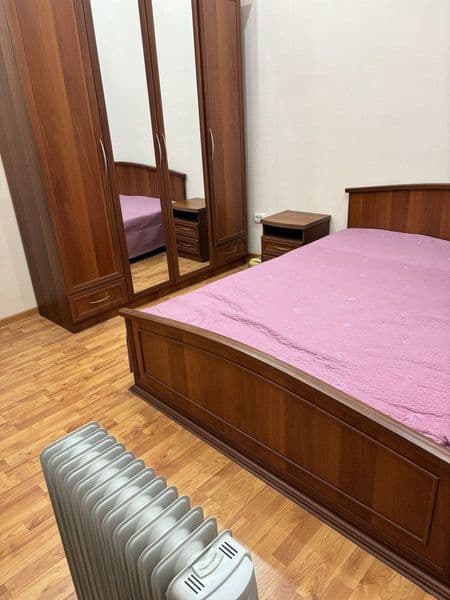 В квартире есть мебель,телевизор, холодильник,кабельное теле