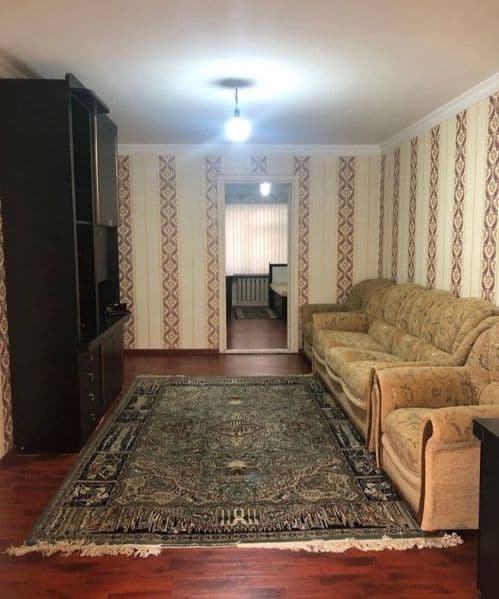 Kvartira srochniy oilaga,bollaga,qizlarga ijaraga beriladi. 