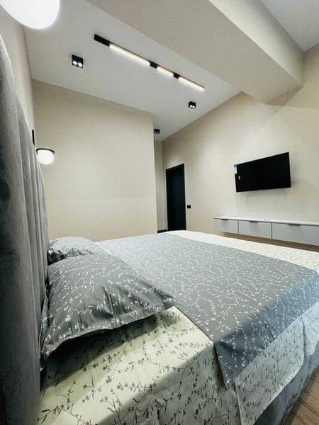 • ЖК: NRG Oybek<br />
• Комнат: 3<br />
• Этаж: 12<br />
• П — фото 2