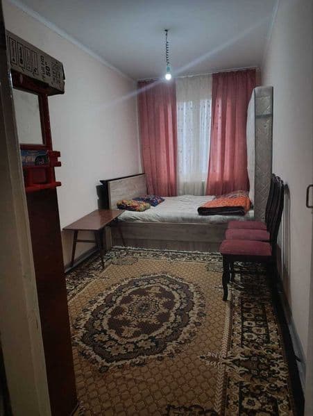 Чилонзорда 3-хонали квартирани 1-хонасига оила ёки аёл-кизла