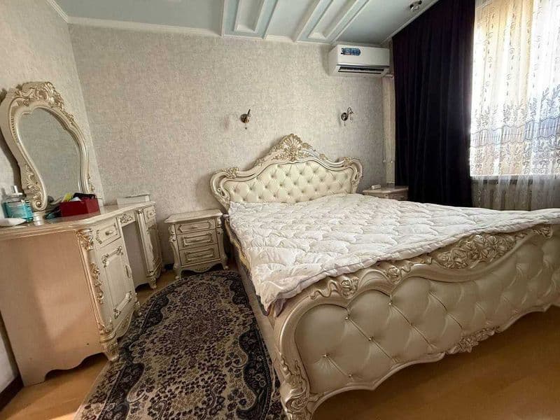 Сдаётся КЛАССНАЯ квартира<br />
<br />
• Район: Юнусабадский