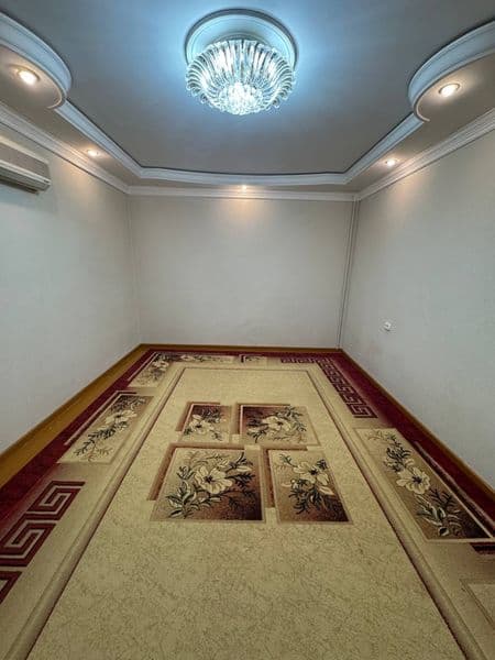 Район - Алмазарский<br />
Ориентир - Корасарой<br />
Комнат 