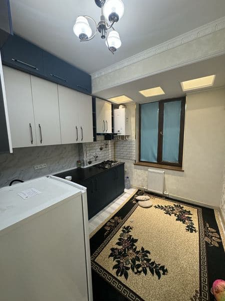 Yangi hayot tumani 3 bekat togrisida joylashgan Green house 