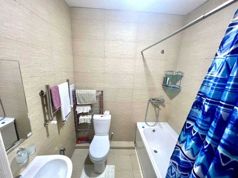 Сдаётся шикарная 1-комнатная квартира в Новостройка<br />
<b — фото 5