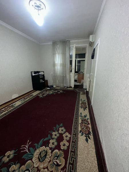 3 xonali kvartira <br />
4 kishi olamiz <br />
Xalodelnik, k