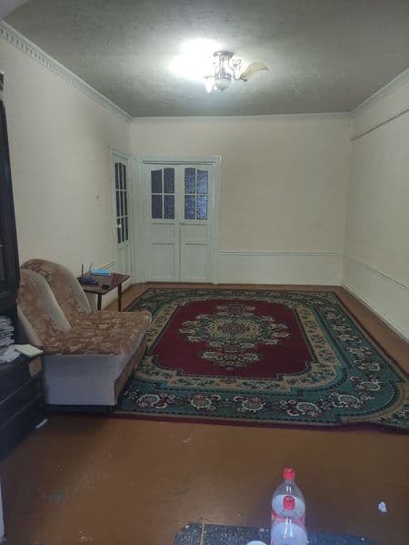 Арендага 3.хонали уй берилади оилага тоза ремонт гиламлари б