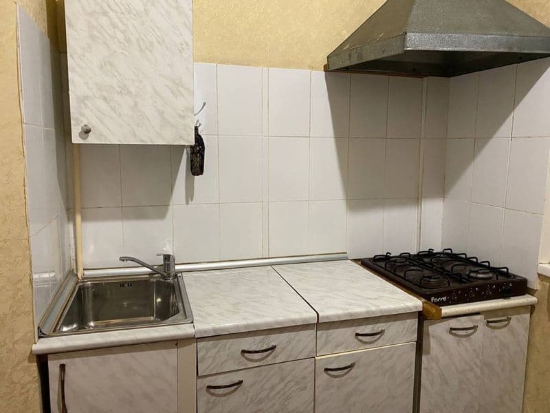 Uy arendaga beriladi qorasaroydigi raddomni orqasida 3 xonal — фото 2