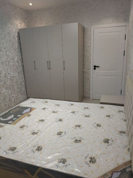 Olmazor metro bekati<br />
Метро ёнида қулай жойлашувдаги кв