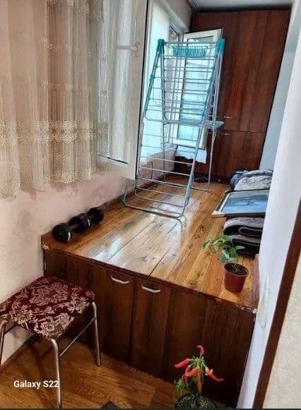 Talaba yoki ishliydigan qizlar uchun akuratniy qizlar qoyila