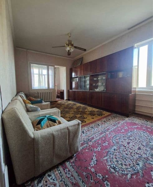 Ахмад Югнакий<br />
2/3/5<br />
54 м2<br />
Мебель , техника