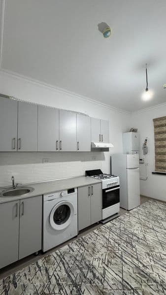 Sergili bitonka sokin makon Xamma sharoiti bor 2 xona makler